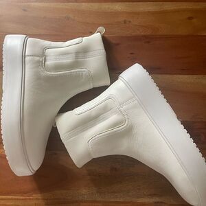 Brand new Italian boots